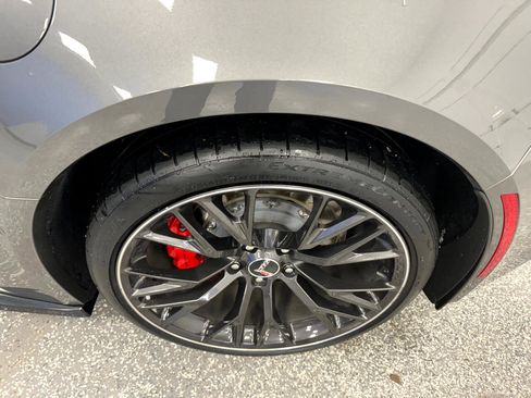 Used 2016 Chevrolet Corvette Z06 w/ 3LZ Preferred Equipment Group image 21