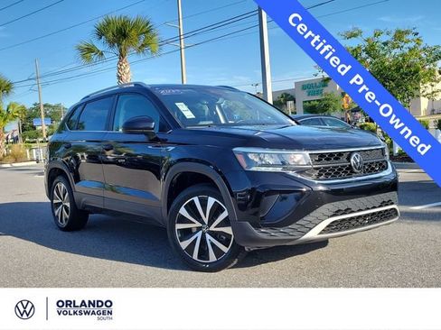 Certified 2023 Volkswagen Taos SE FWD image 1