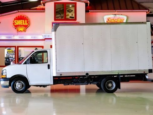 Used 2021 Chevrolet Express 3500 w/ Power Convenience Package RWD image 13