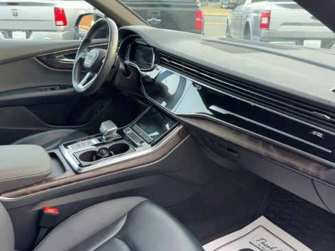 Used 2021 Audi Q8 Premium w/ Black Optic Package image 15