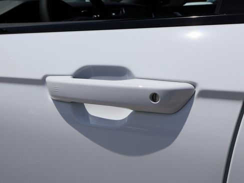 New 2025 Jeep Grand Cherokee L Limited w/ Black Appearance Package image 21