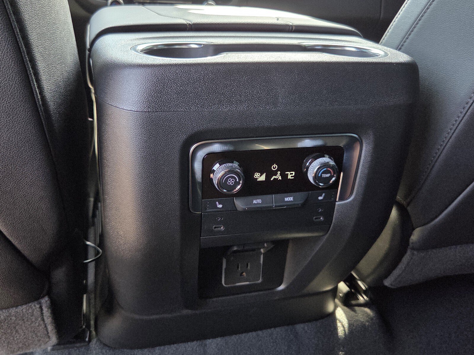 New 2027 Chevrolet Equinox LT w/ Convenience Package II FWD image 14