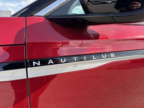 New 2026 Lincoln Nautilus Premier AWD/4WD image 27