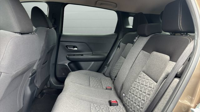 Used 2025 Nissan Kicks SV AWD/4WD image 25