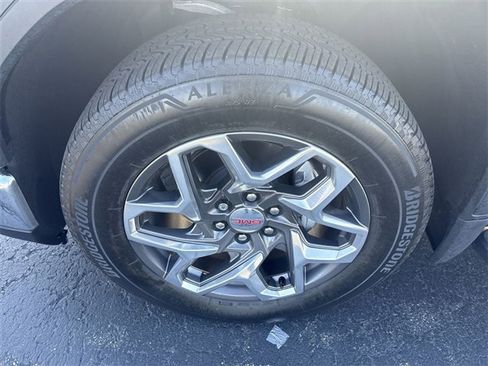 Certified 2023 GMC Sierra 1500 SLT image 32