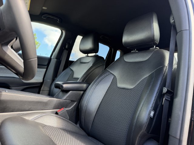 Used 2024 Jeep Compass Latitude AWD/4WD image 12