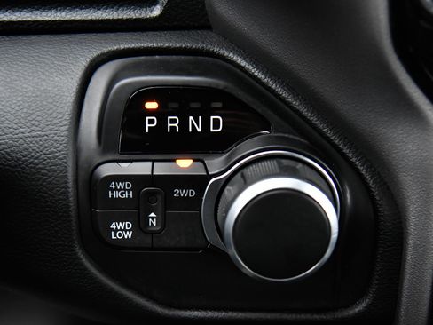 Used 2024 RAM 2500 Big Horn w/ Night Edition AWD/4WD image 32