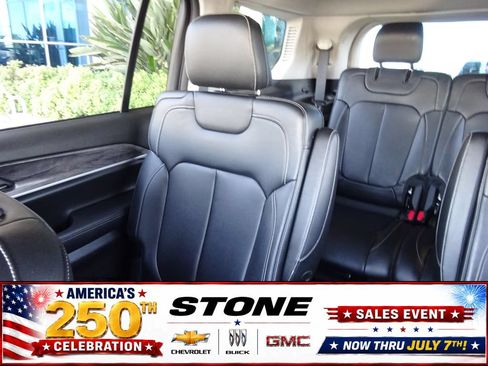 Used 2023 Jeep Grand Cherokee L Limited AWD/4WD image 13