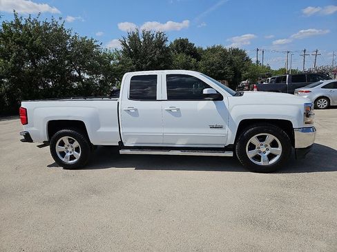 Used 2017 Chevrolet Silverado 1500 LT w/ Texas Edition RWD image 9