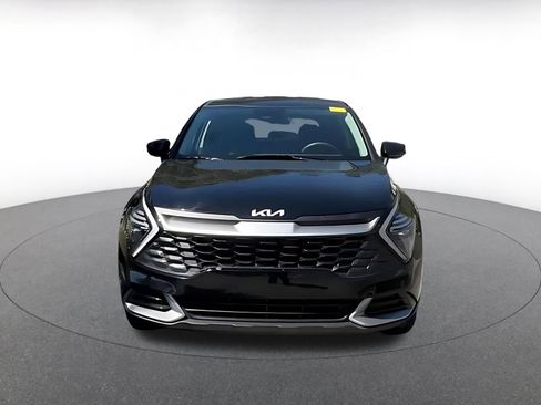 Used 2025 Kia Sportage LX image 5