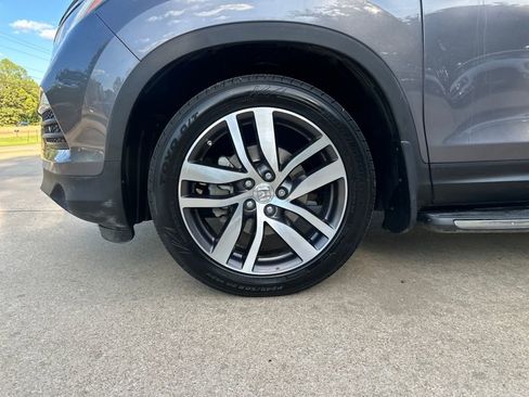 Used 2016 Honda Pilot Touring image 23