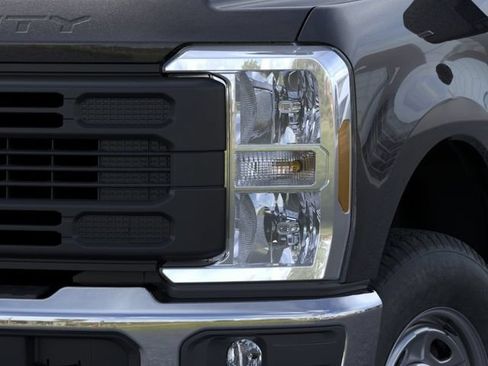 New 2026 Ford F250 XL AWD/4WD image 18