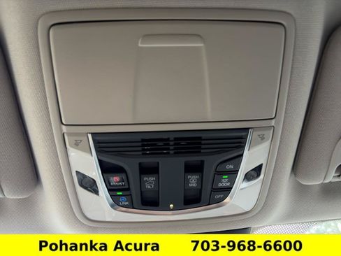 Used 2023 Acura MDX SH-AWD image 19
