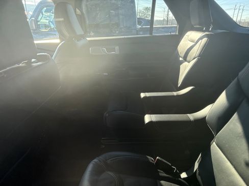 Used 2022 Ford Explorer ST w/ Equipment Group 401A image 10