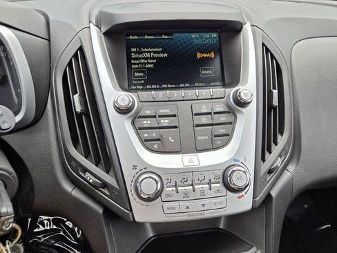 Used 2017 Chevrolet Equinox LT FWD image 22
