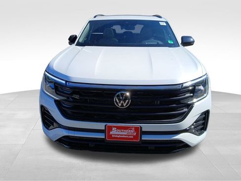 New 2026 Volkswagen Atlas Cross Sport SEL R-Line AWD/4WD image 8