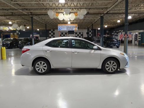 Used 2016 Toyota Corolla LE image 7