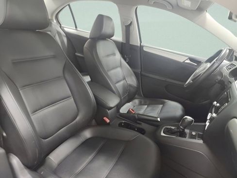 Used 2014 Volkswagen Jetta SE image 16