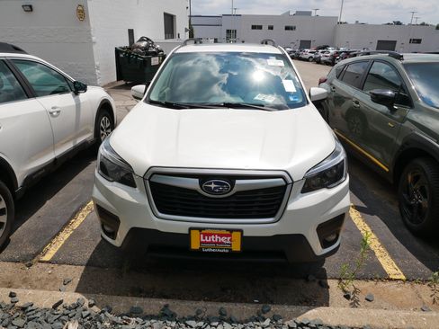 Used 2021 Subaru Forester Premium AWD/4WD image 2