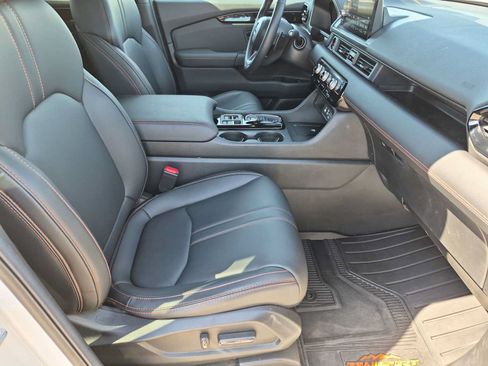 Certified 2025 Honda Pilot TrailSport image 23