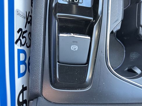 Used 2025 Subaru Ascent Bronze Edition image 63