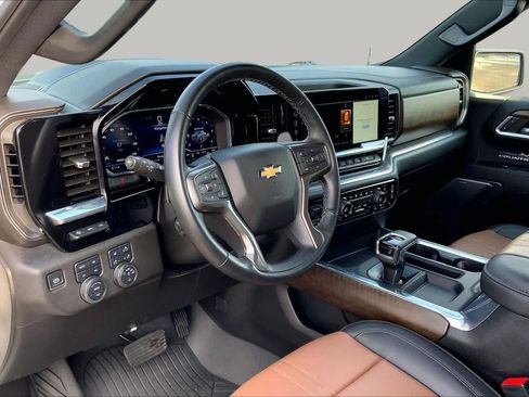 Used 2024 Chevrolet Silverado 1500 High Country w/ Technology Package AWD/4WD image 18