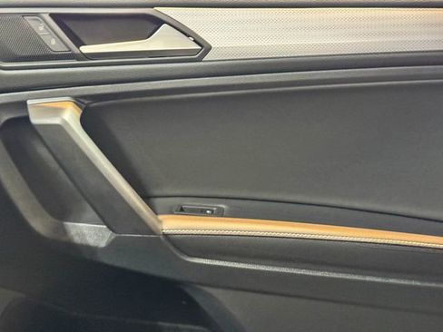 Used 2023 Volkswagen Tiguan S image 40