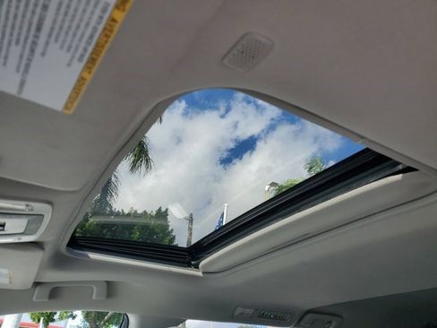 Used 2023 Toyota Sienna XLE image 27