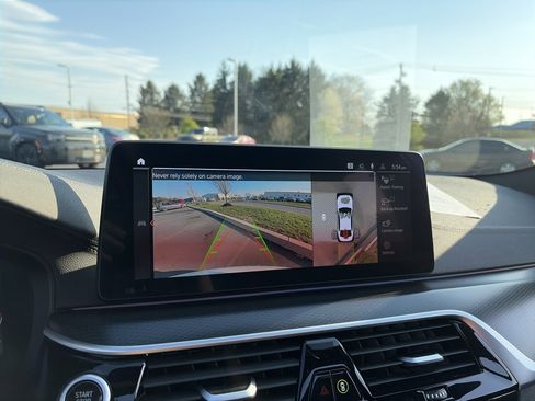 Used 2023 BMW M550i xDrive w/ Executive Package image 44