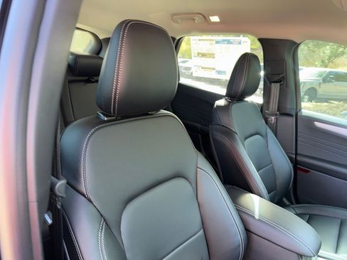 New 2026 Ford Escape Platinum image 27