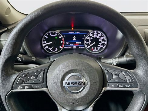 Used 2023 Nissan Sentra SV image 12