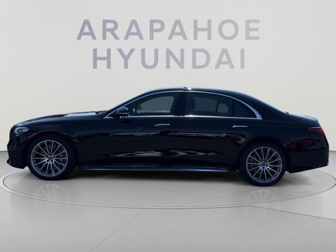 Used 2022 Mercedes-Benz S 580 4MATIC Sedan image 2