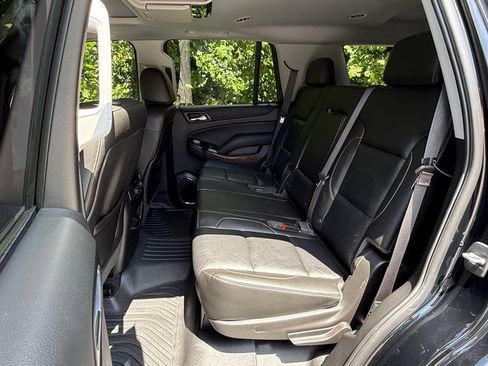 Used 2020 Chevrolet Tahoe Premier RWD image 18