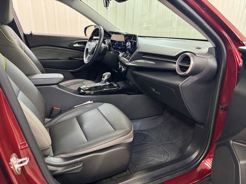 Used 2024 Chevrolet Trax ACTIV w/ Driver Confidence Package FWD image 24