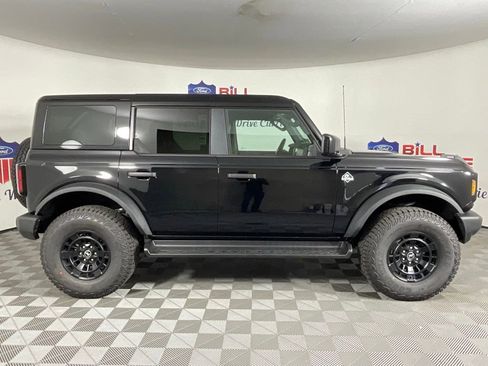 New 2026 Ford Bronco Outer Banks w/ Sasquatch Package AWD/4WD image 2