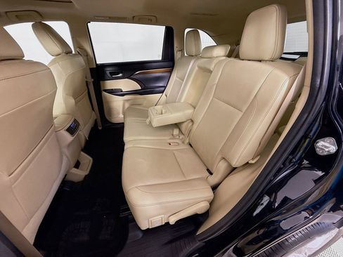 Used 2018 Toyota Highlander Limited image 26