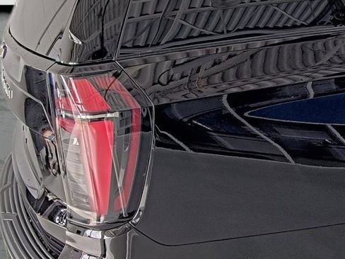 New 2026 Chevrolet Suburban LS image 15