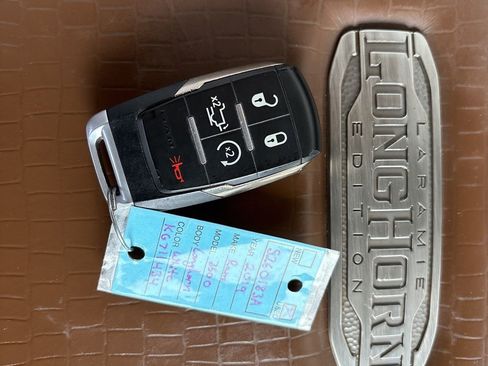 Used 2019 RAM 3500 Limited image 41