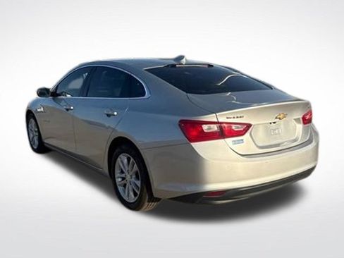 Used 2017 Chevrolet Malibu Hybrid w/ Driver Confidence Package FWD image 7