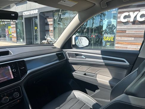 Used 2023 Volkswagen Atlas SEL Premium AWD/4WD image 26