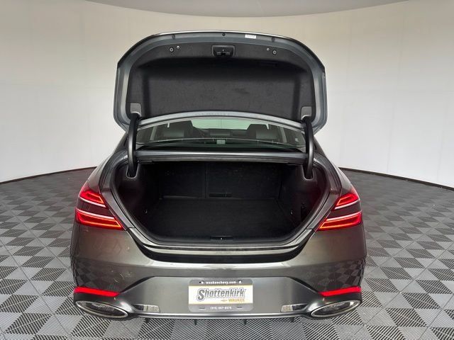 Used 2025 Genesis G70 2.5T RWD image 19