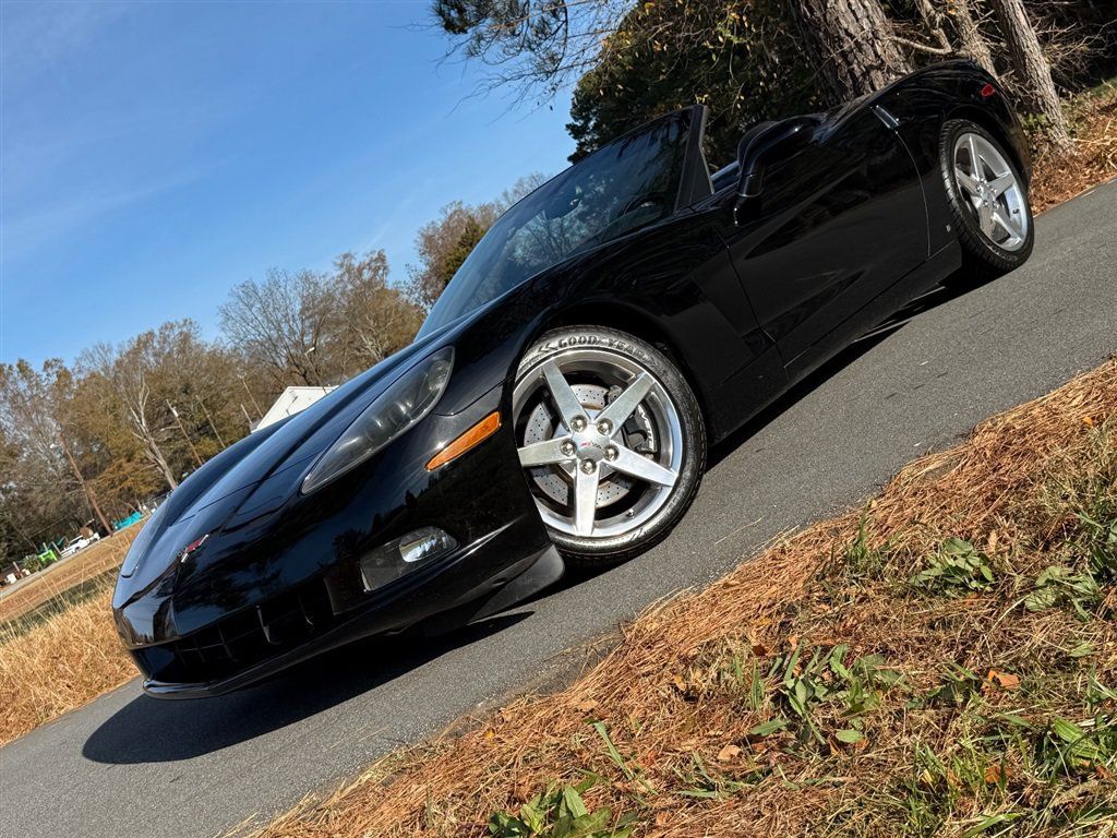 Used 2006 Chevrolet Corvette Convertible w/ Preferred Equipment Group RWD image 6