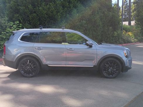 Used 2022 Kia Telluride SX w/ Towing Package AWD/4WD image 3