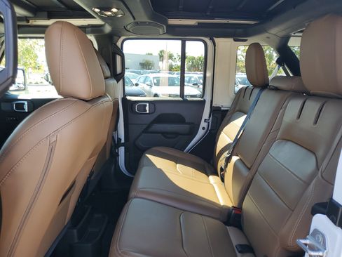 Used 2021 Jeep Wrangler Unlimited Sahara w/ Safety Group image 16