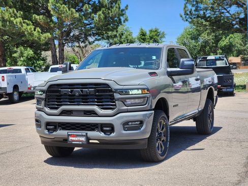 New 2026 RAM 2500 Big Horn AWD/4WD image 4