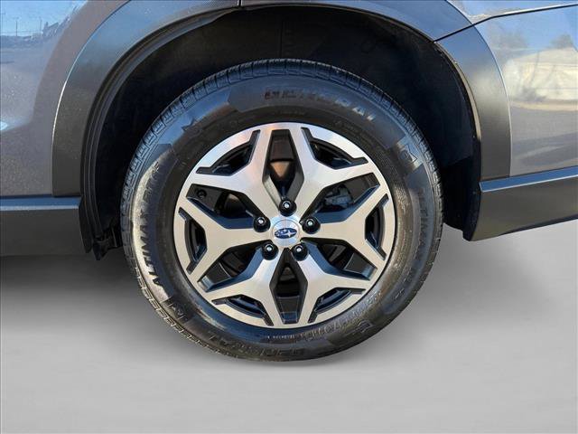 Used 2023 Subaru Forester Premium AWD/4WD image 26