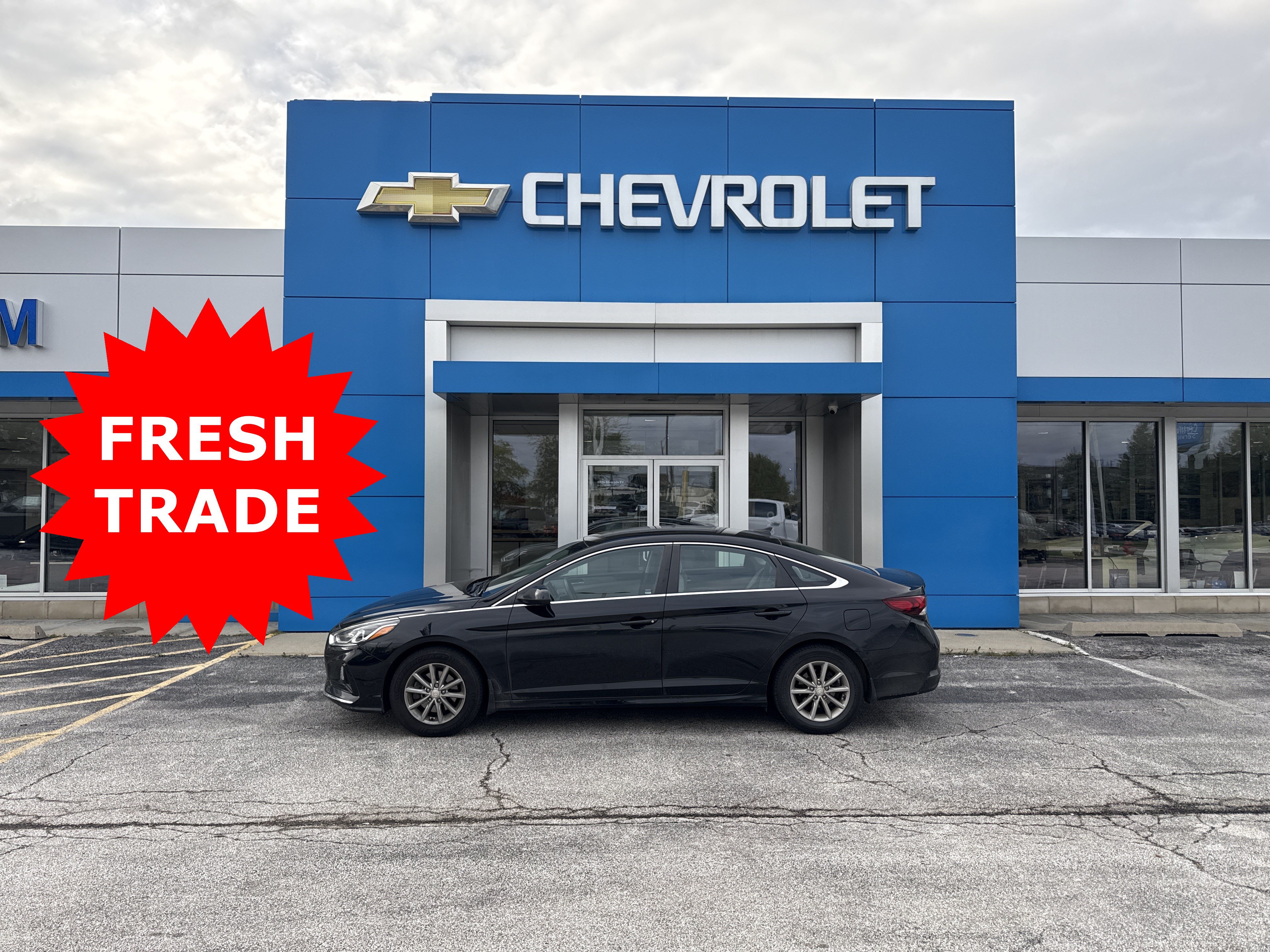 Used 2018 Hyundai Sonata SE FWD image 2