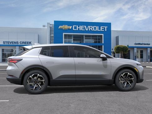 New 2026 Chevrolet Equinox EV LT FWD image 3