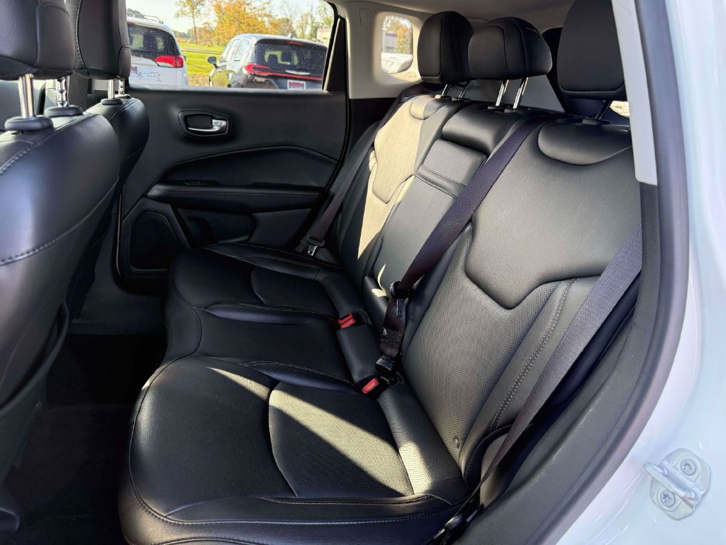 Used 2019 Jeep Compass Limited AWD/4WD image 12