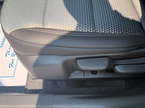 New 2026 Chevrolet Trax LT w/ Sunroof Package FWD image 18